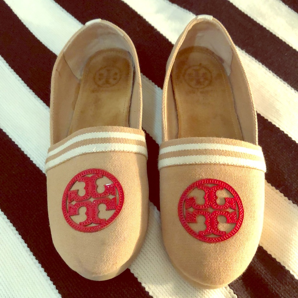Beige Tory Burch espadrille flats. Size 7